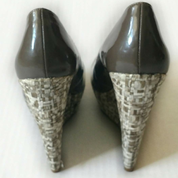 Steve Madden Patent Grey P-ELLI Pelli Wedges 7 - Picture 4 of 4